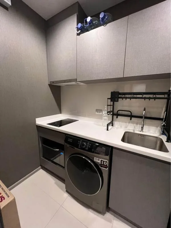 Property photos for Life Asoke Hype