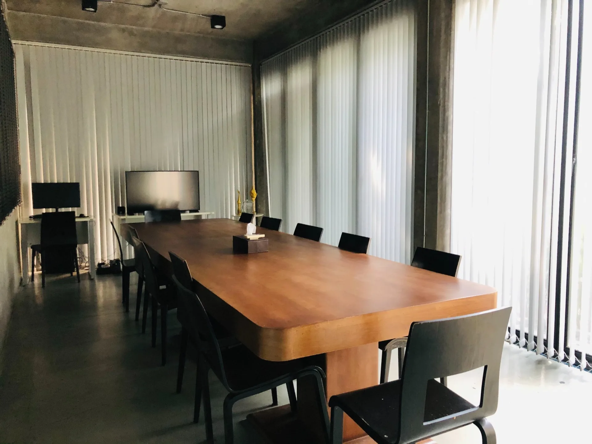 Property photos for Office Soi Ratchadaphisek 3