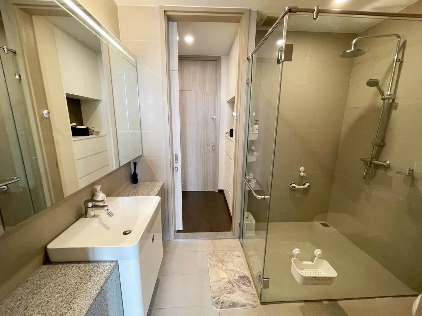 Property photos for Noble Ploenchit