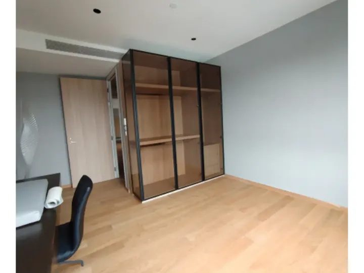 Property photos for Supreme Legend