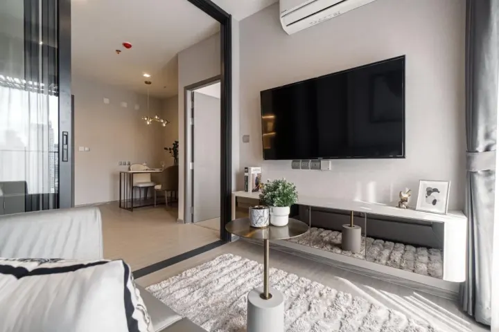 Property photos for Life Asoke Hype