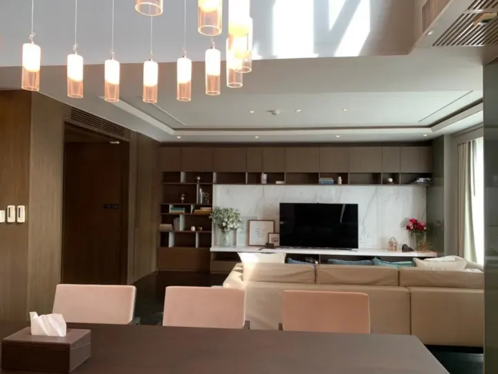 Property photos for The Crest Sukhumvit 24