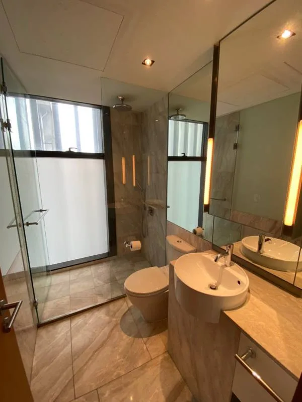 Property photos for The Met