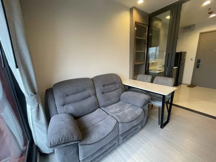 Property photos for Life Asoke Hype
