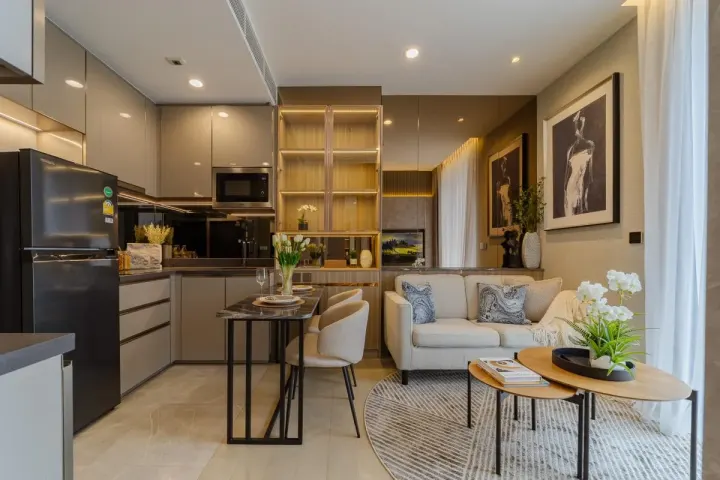 Property photos for The Extro Phayathai-rangnam