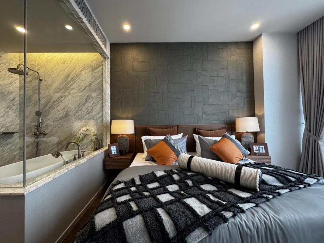 Property photos for La Clef / The Residences 38