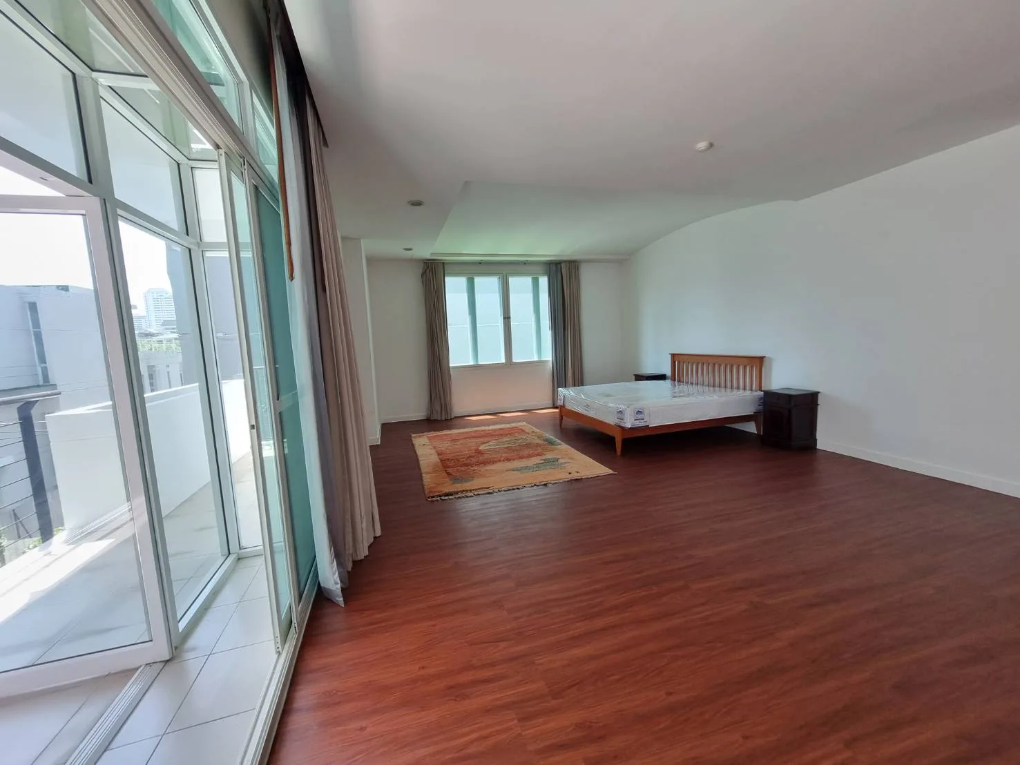 Property photos for The Verandah - Sukhumvit Soi 23