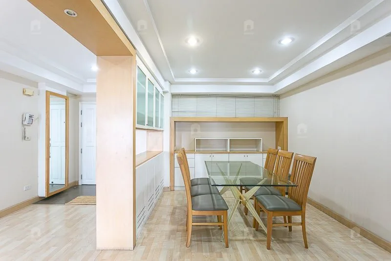 Property photos for Royal Castle