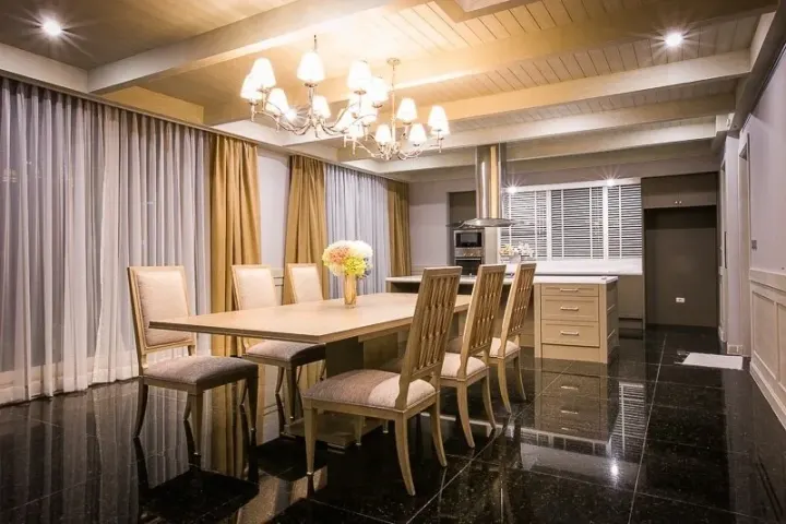 Property photos for Le Raffine Jambunuda Sukhumvit 31