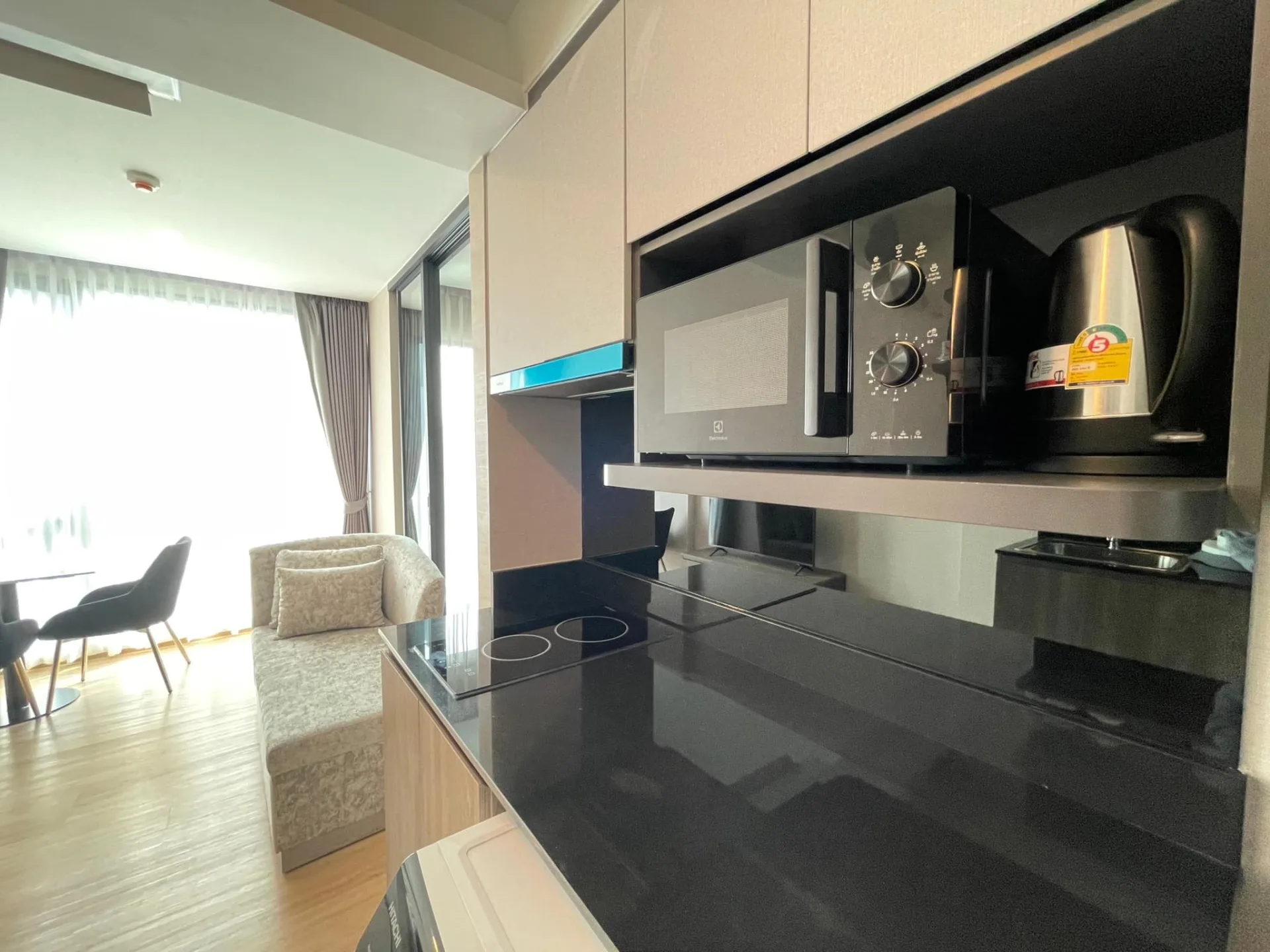 Property photos for Lloyd Soonvijai-thonglor