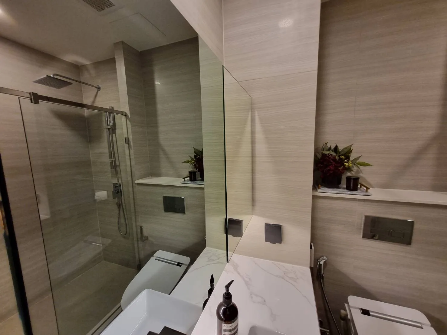 Property photos for Park Origin Thonglor