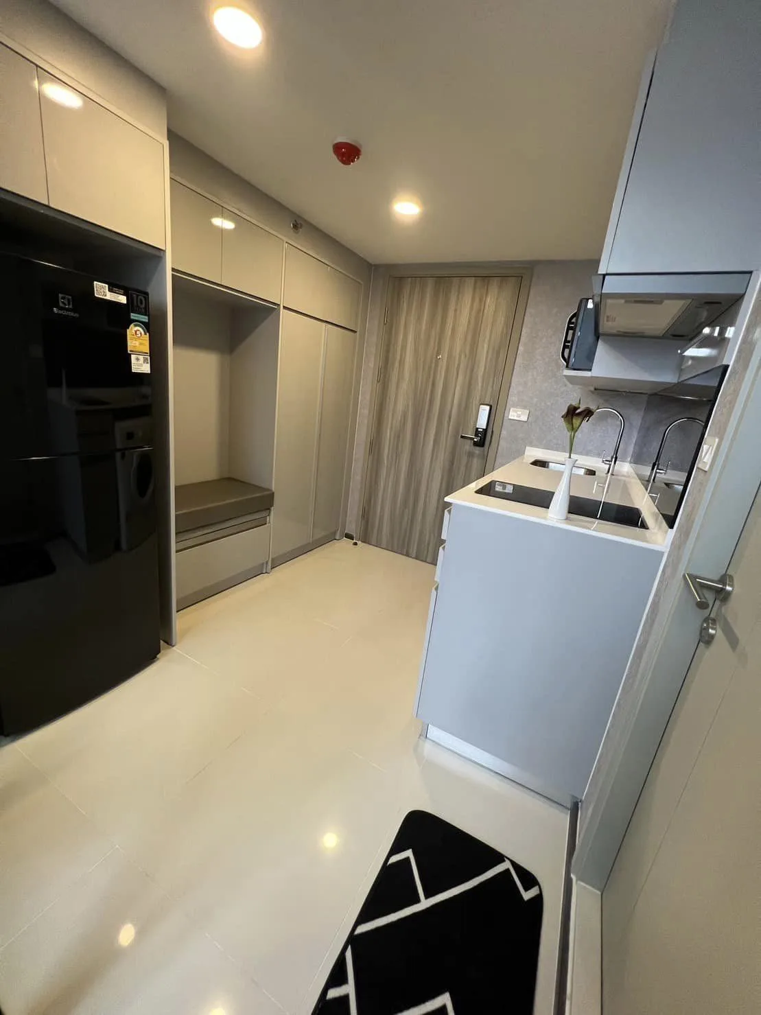 Property photos for Knightsbridge Space Ratchayothin