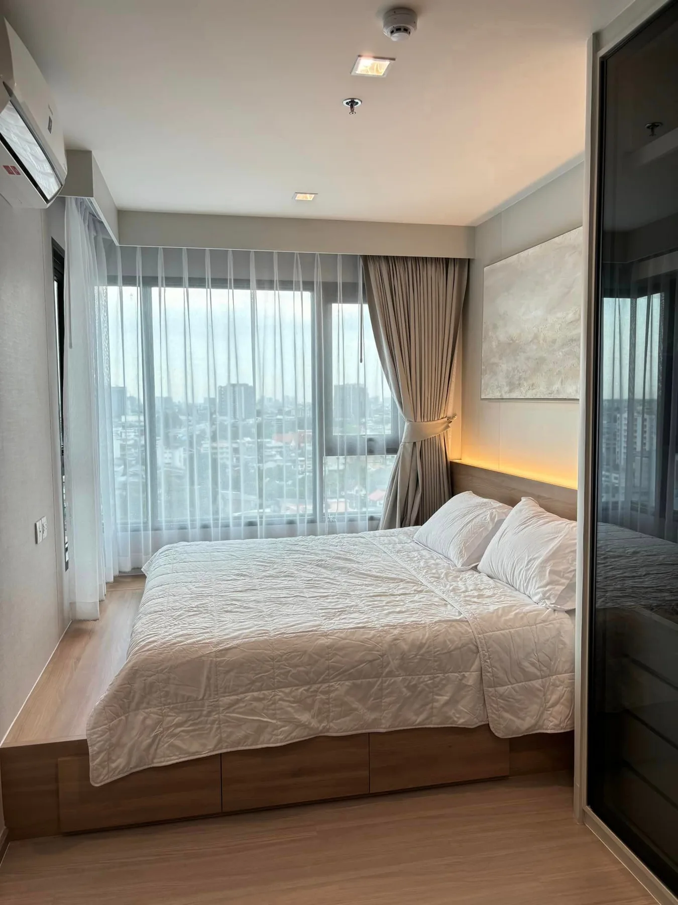 Property photos for Life Sathorn Sierra
