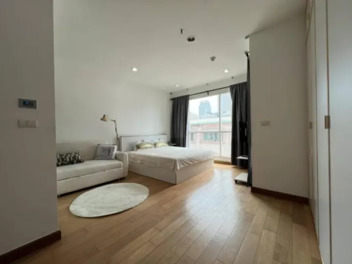 Property photos for The Address Chidlom