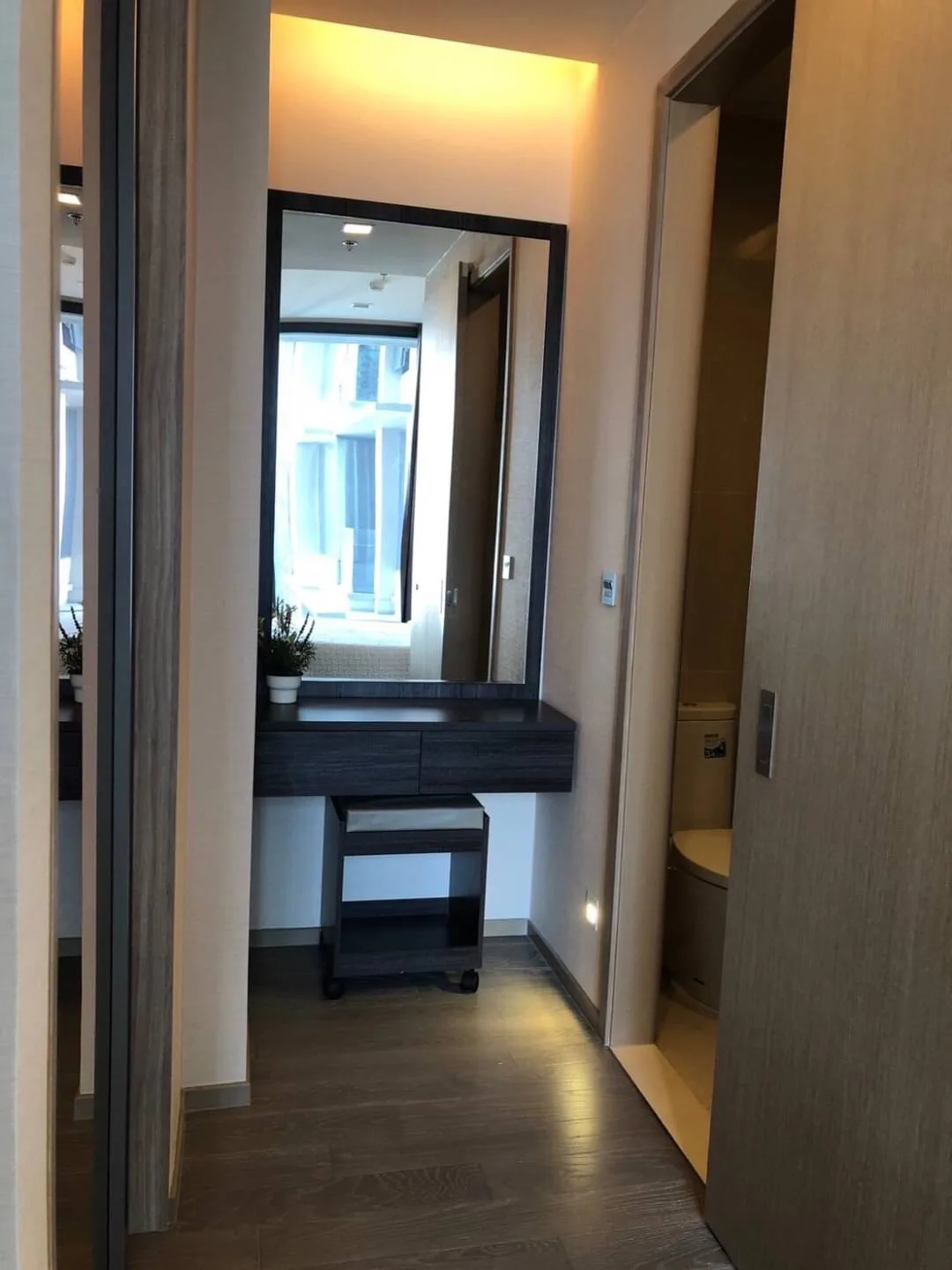 Property photos for The Esse Asoke