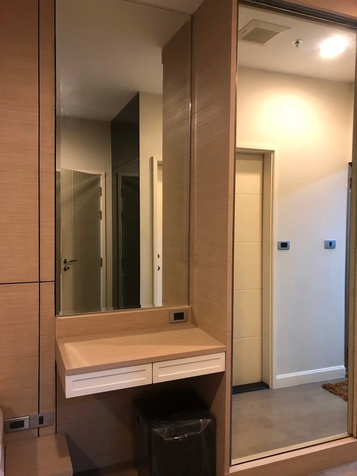 Property photos for The Crest Sukhumvit 34