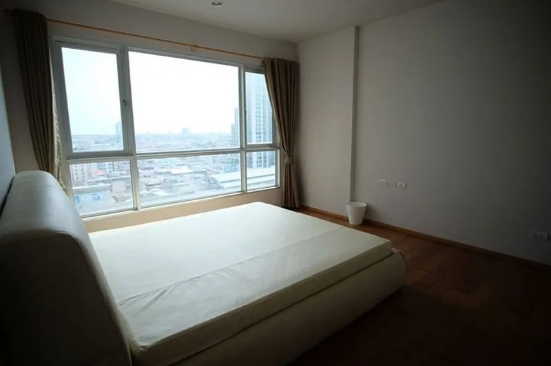 Property photos for Hive Taksin