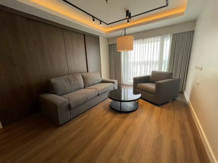 Property photos for State Tower