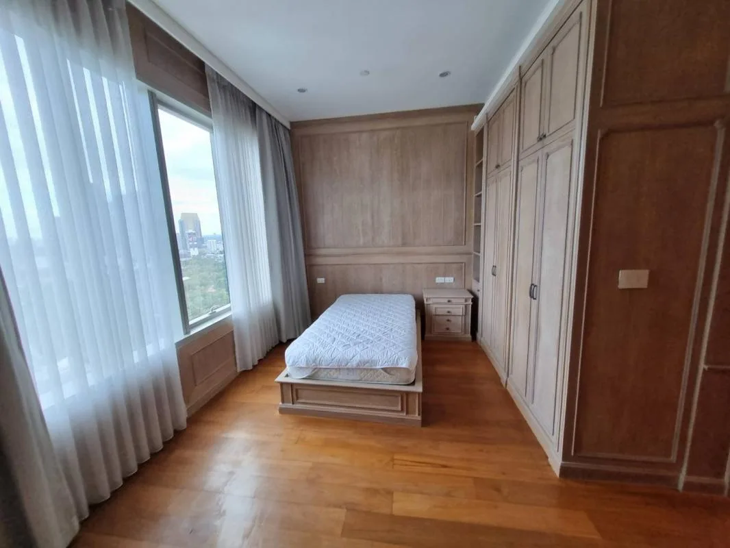 Property photos for 185 Rajadamri