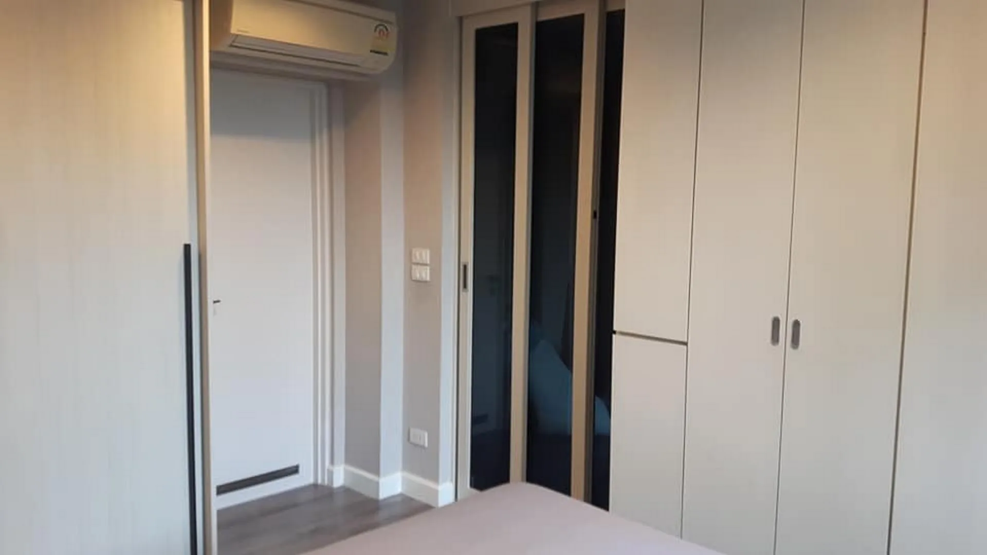 Property photos for The Room Sukhumvit 40