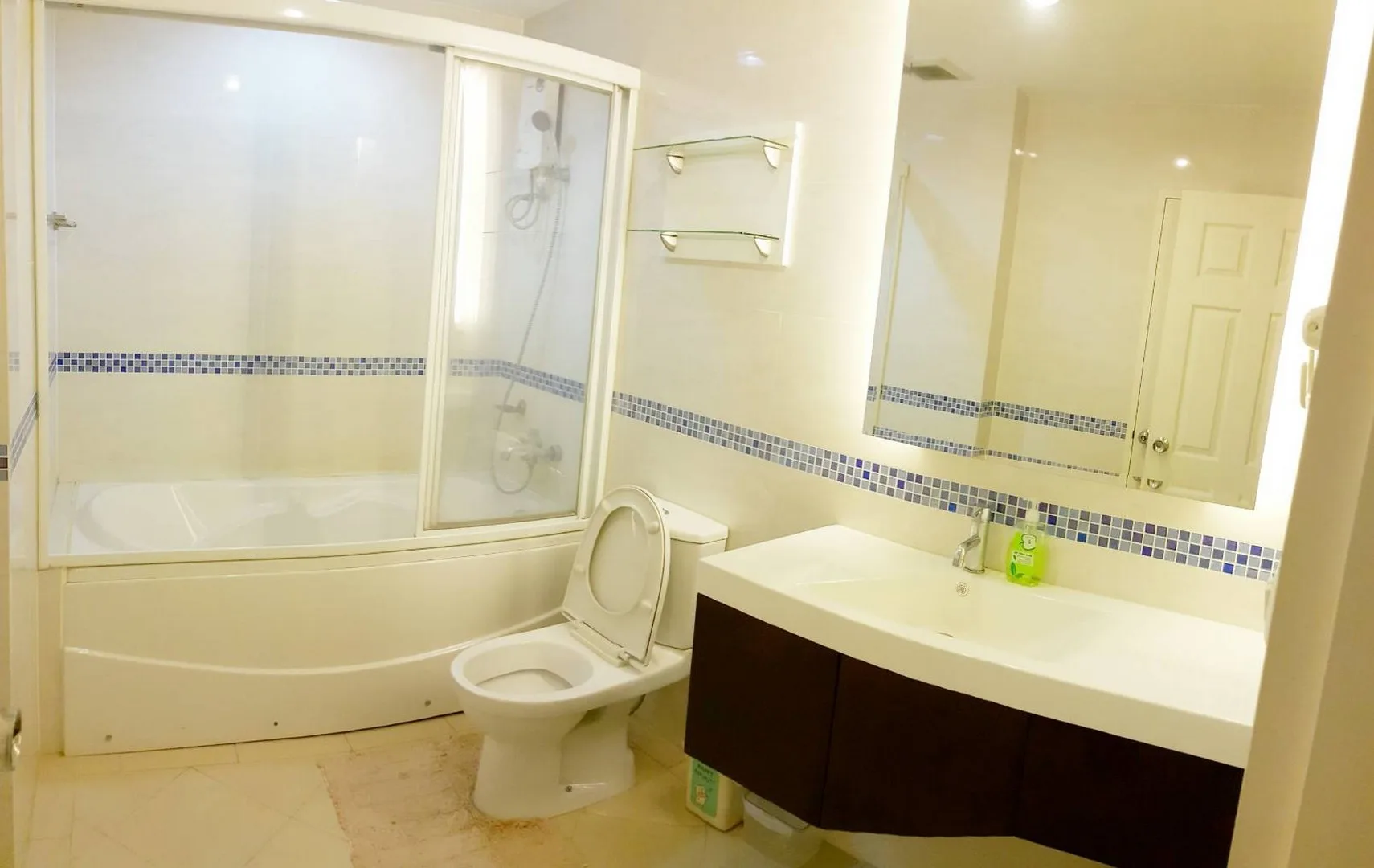 Property photos for Life Sukhumvit 65