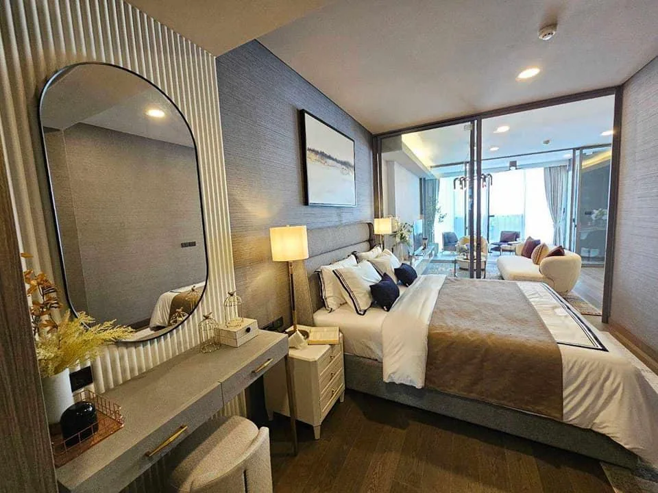 Property photos for Siamese Exclusive Queens
