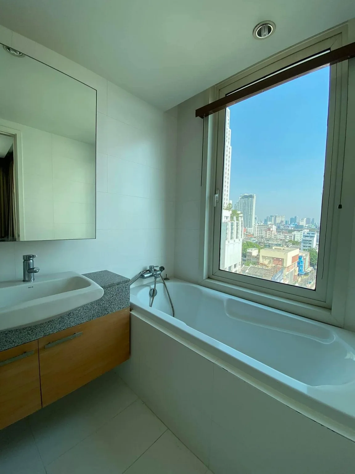 Property photos for MANHATTAN CHIDLOM