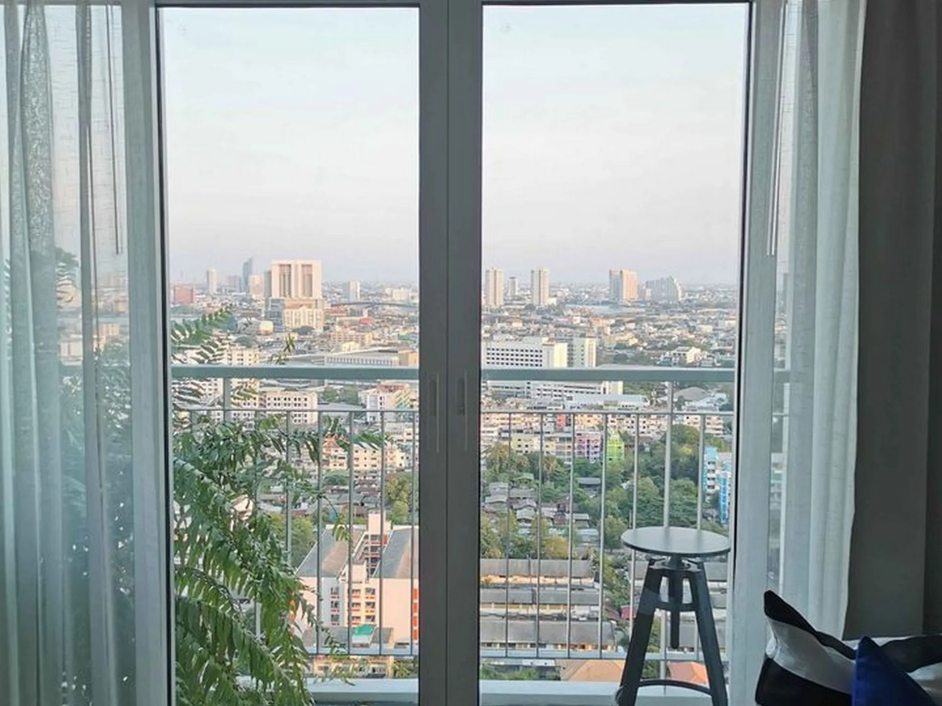 Property photos for The Parkland Taksin - Thapra