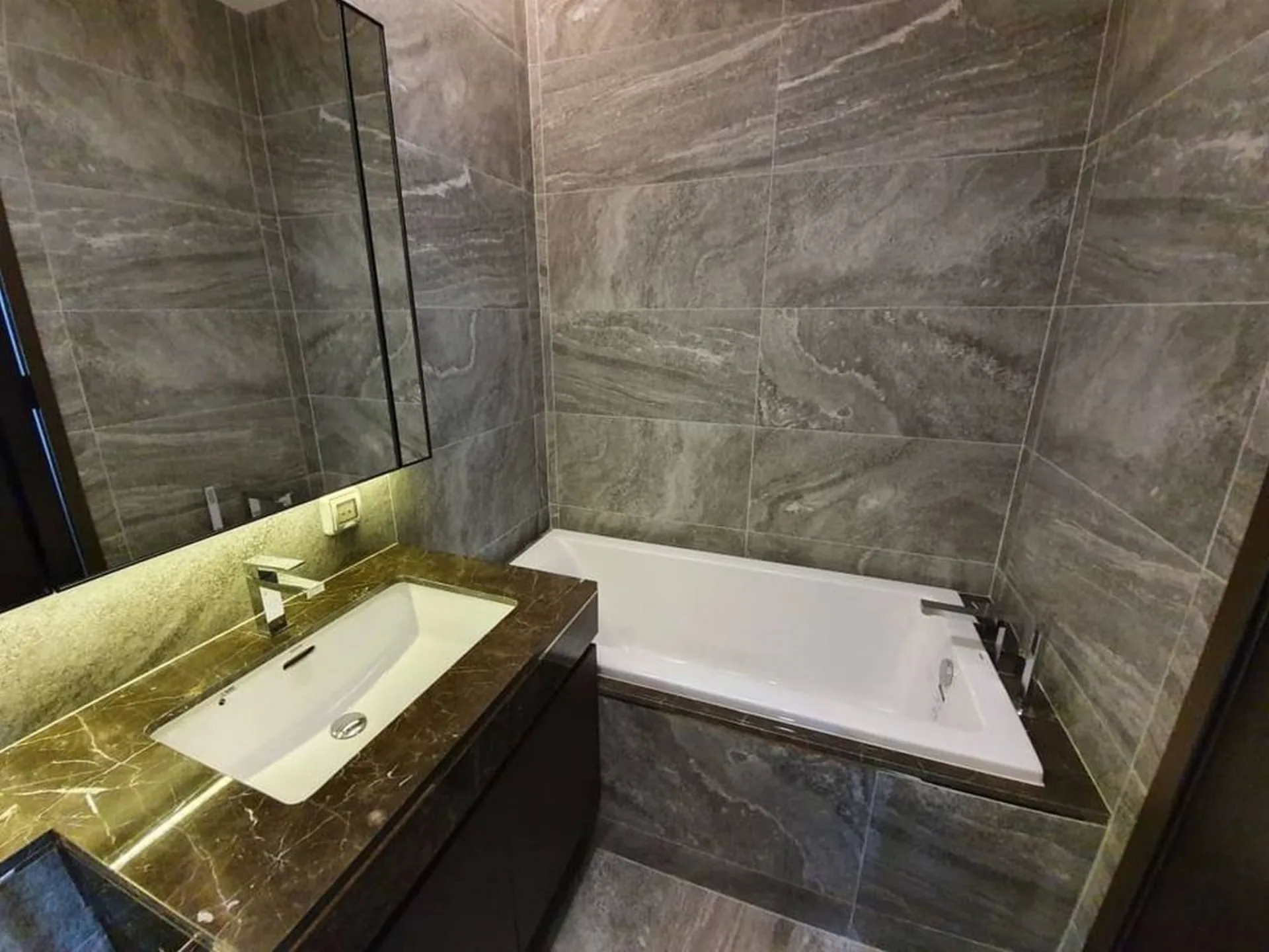 Property photos for The Esse Sukhumvit 36