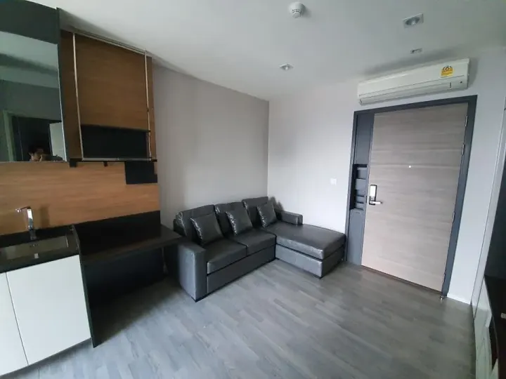 Property photos for The Room Sathorn - St.Louis