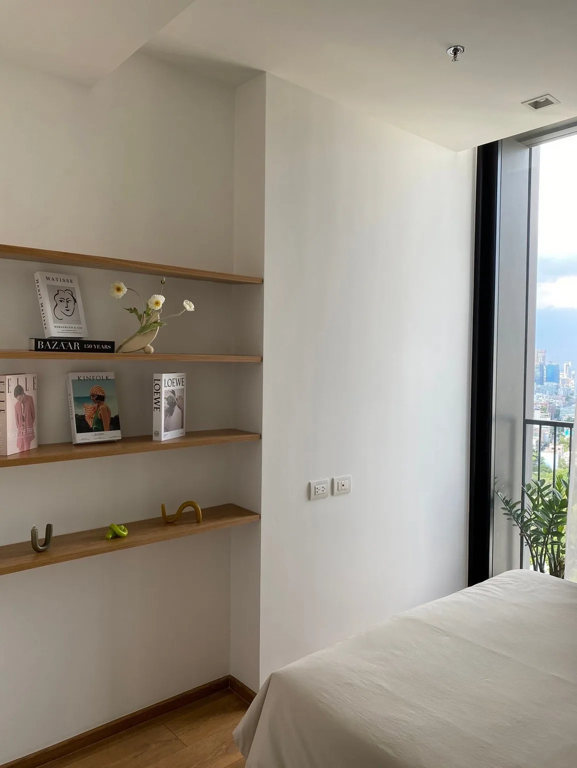 Property photos for Noble BE 33