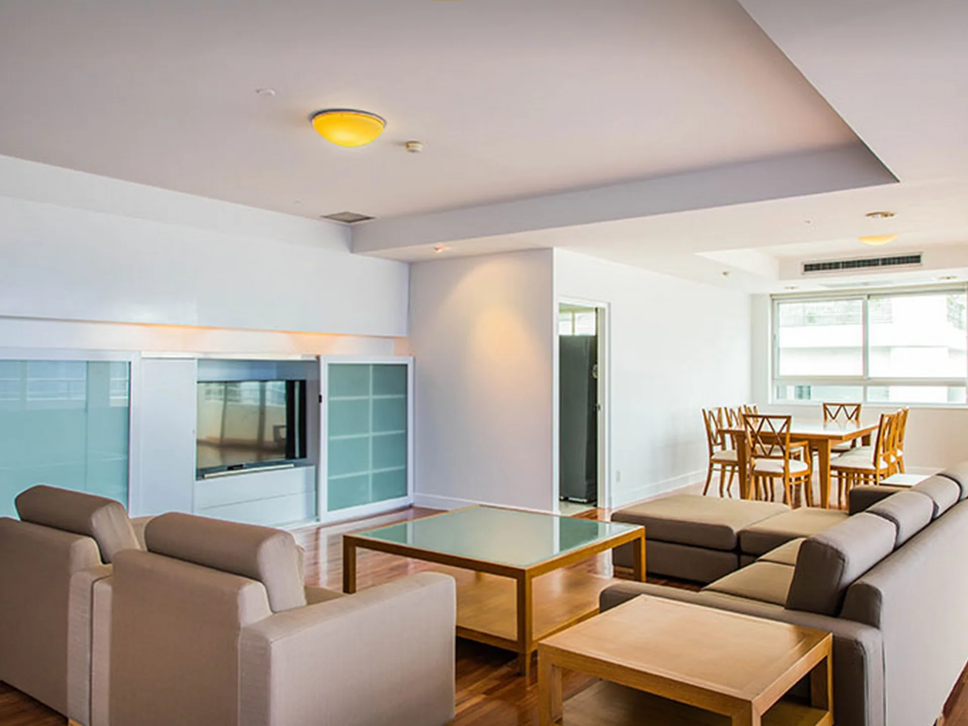 Property photos for Krungthep Thani Tower