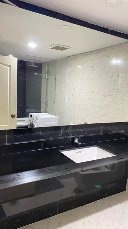 Property photos for State Tower