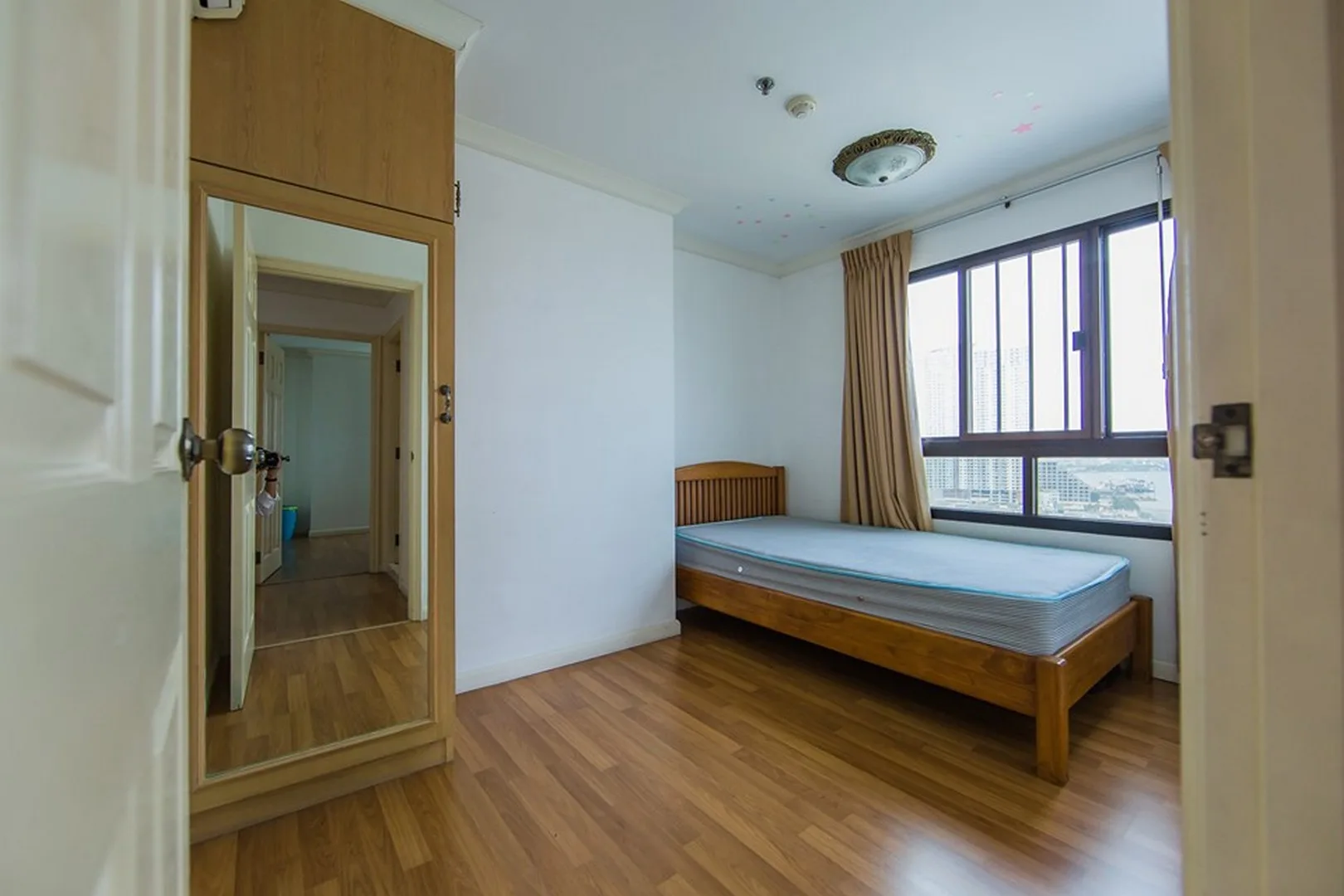 Property photos for Lumpini Place Narathiwas - Chaopraya