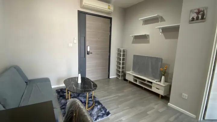 Property photos for The Room Sathorn - St.Louis