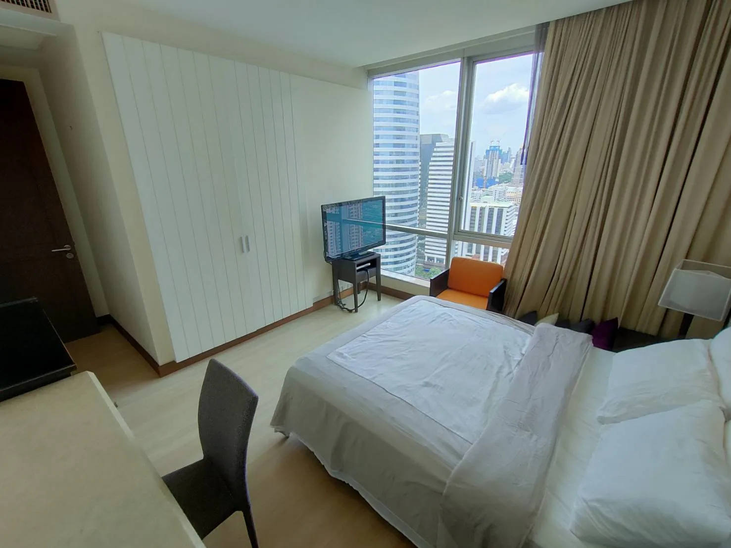 Property photos for Sky Villas Sathorn