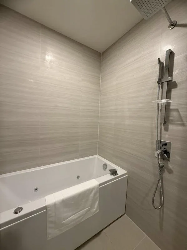 Property photos for Park Origin Thonglor