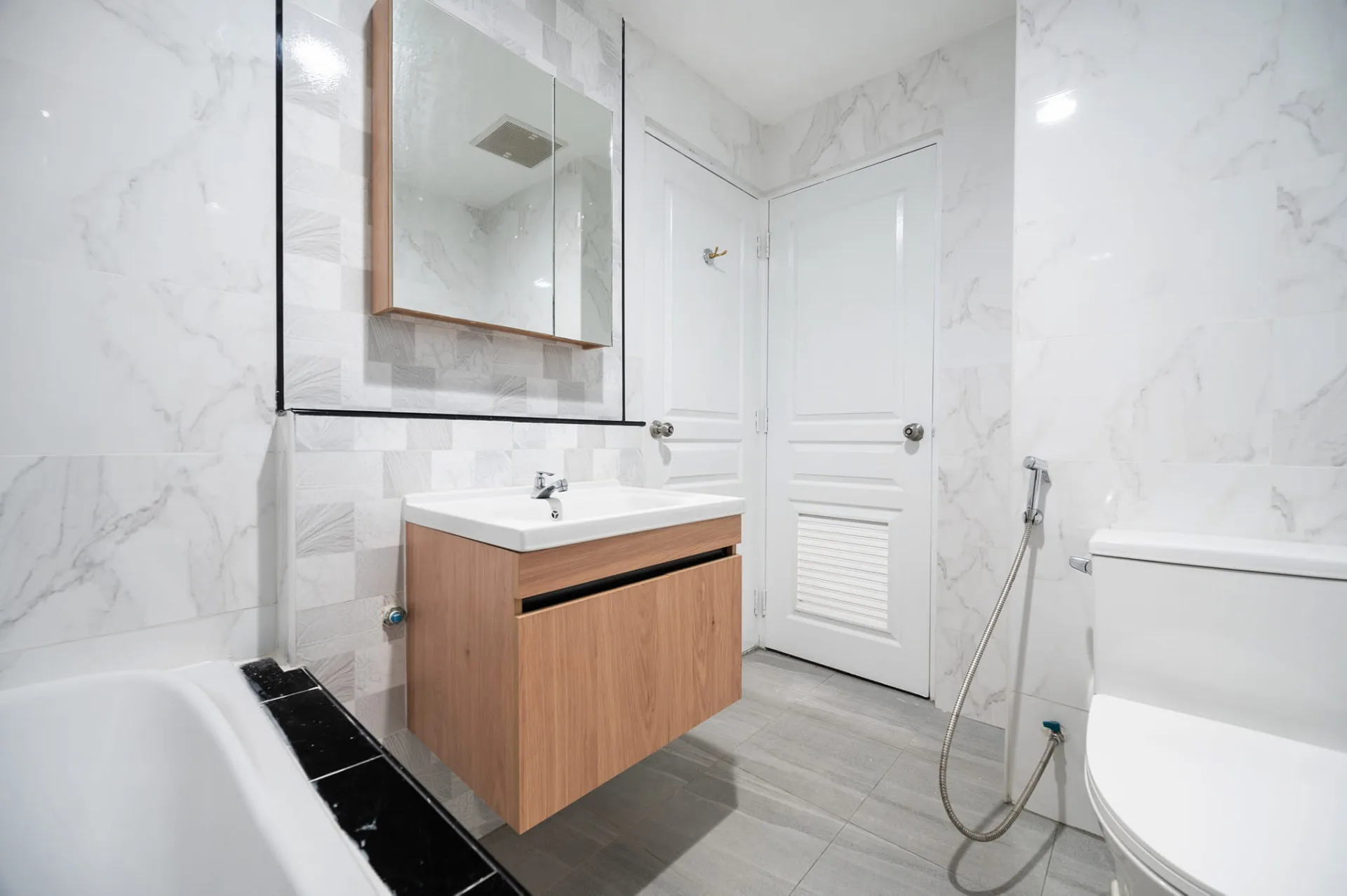 Property photos for The Waterford Diamond