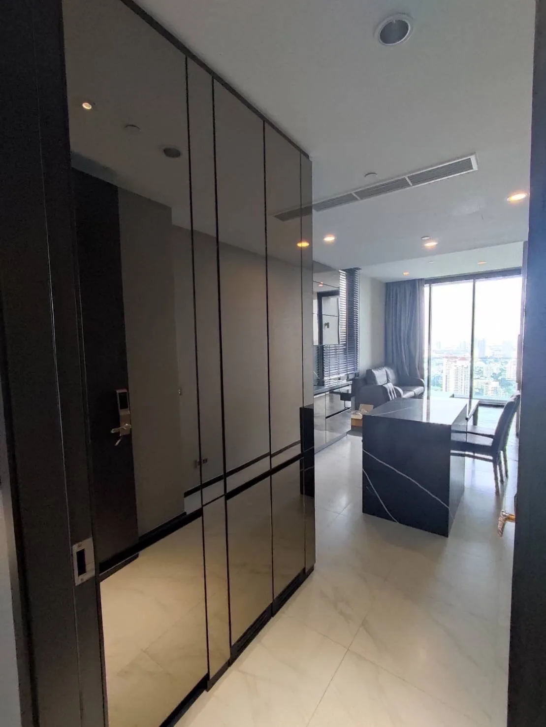 Property photos for The Esse Sukhumvit 36