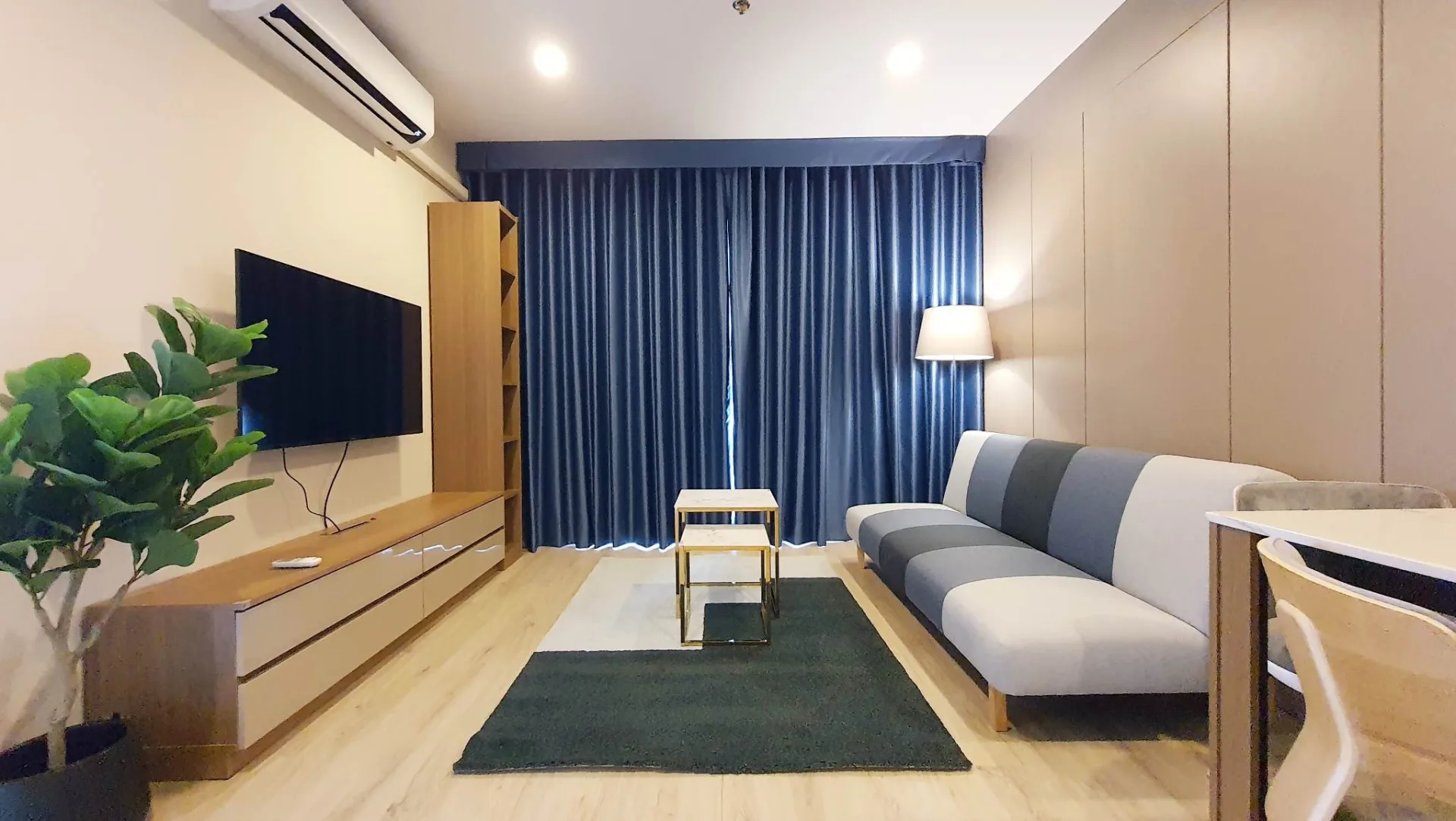 Property photos for Vista Garden