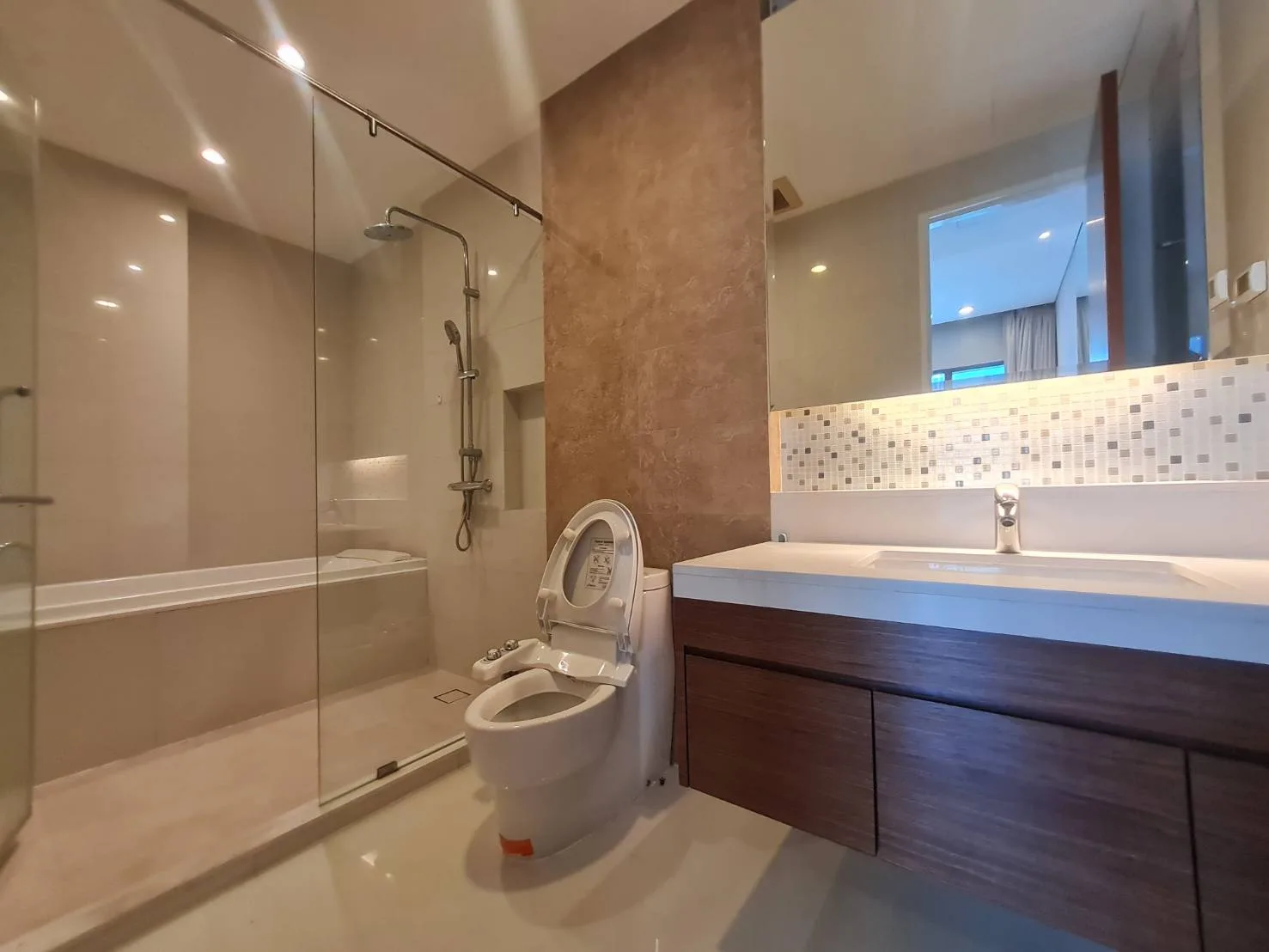 Property photos for Bright Sukhumvit 24