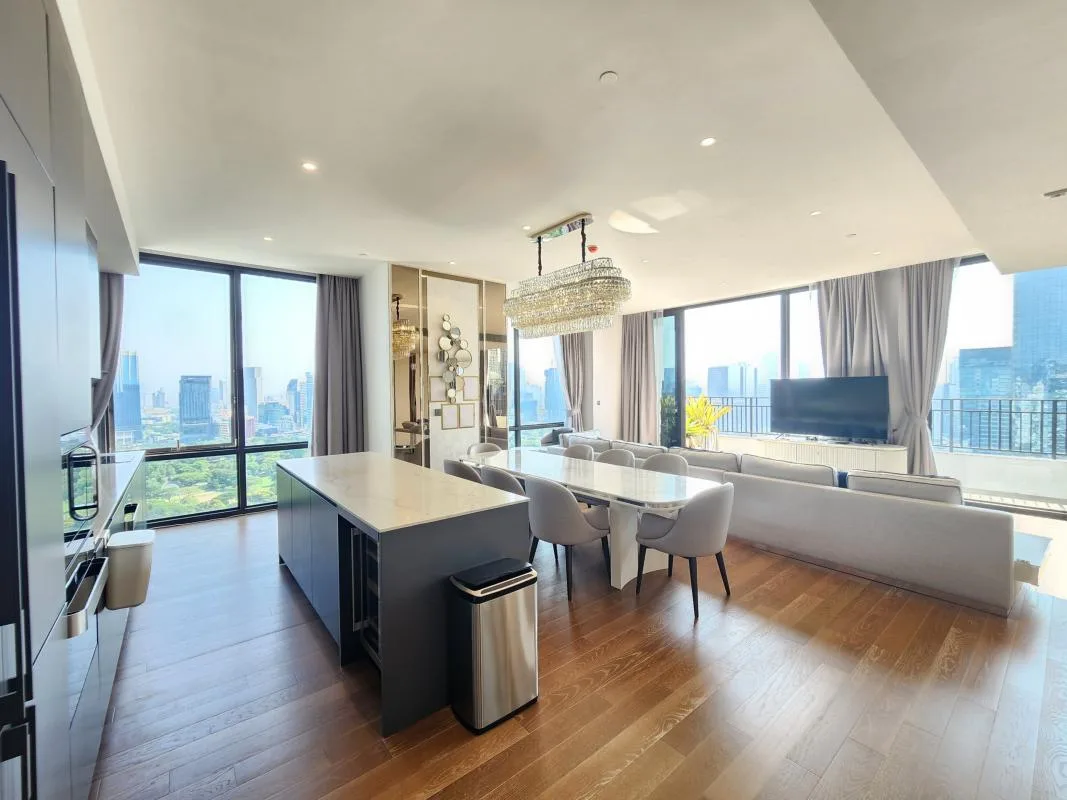 Property photos for Muniq Langsuan