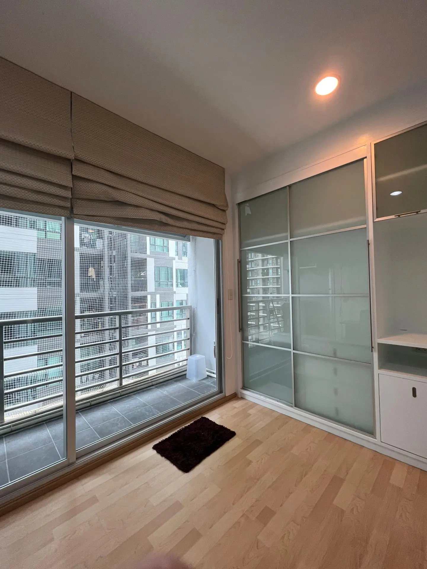 Property photos for Noble Lite
