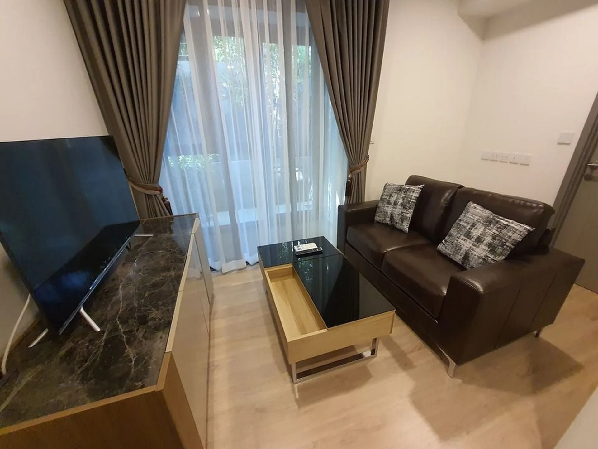 Property photos for Taka Haus Ekamai 12
