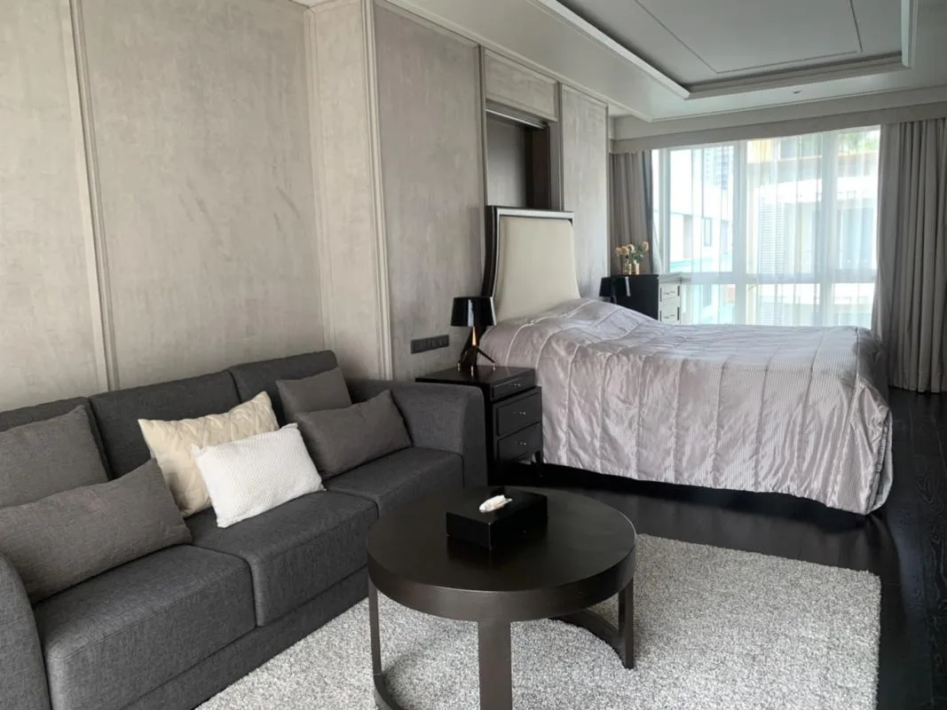 Property photos for The Crest Sukhumvit 24