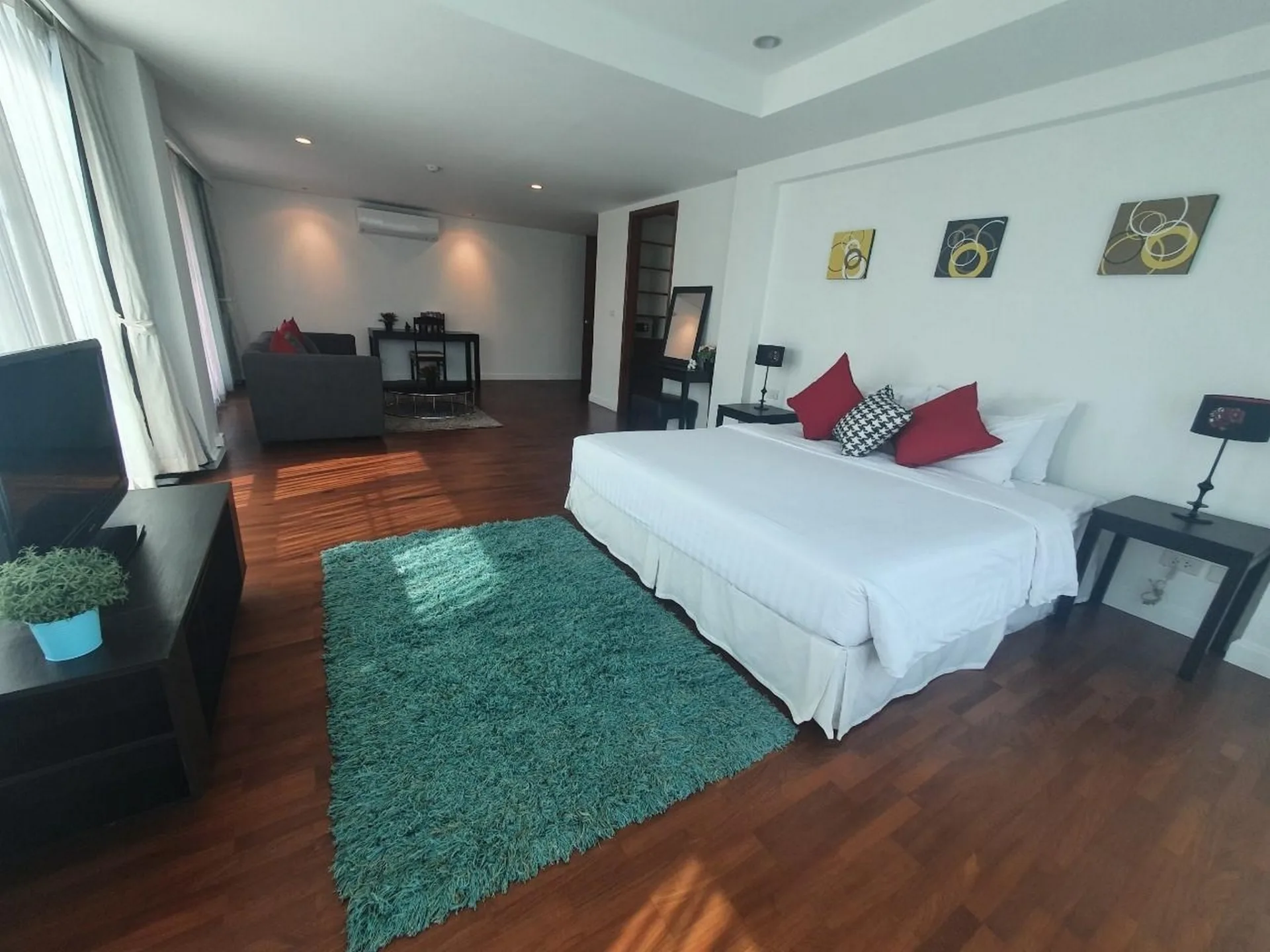 Property photos for Sathorn Gallery Residences