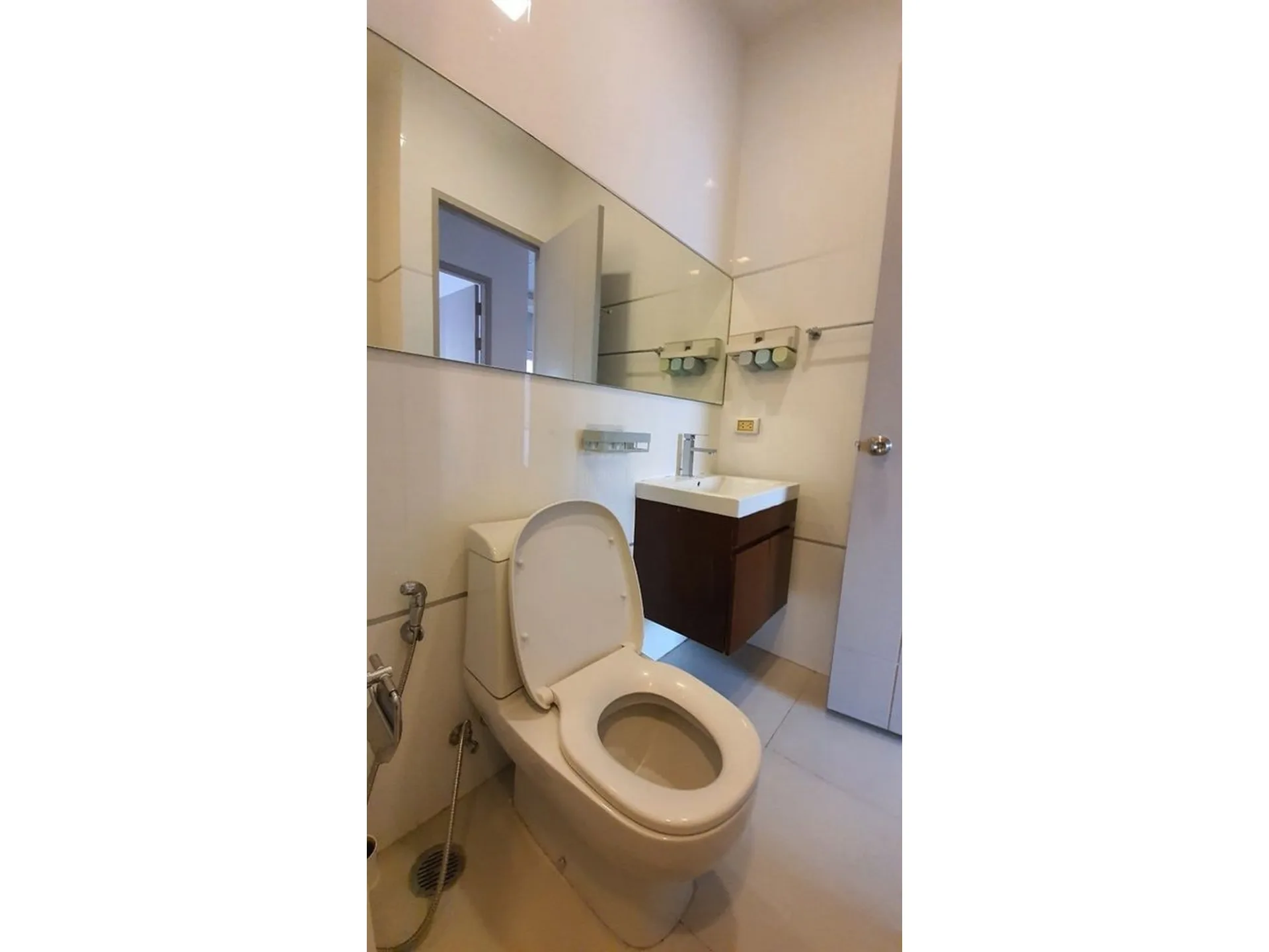 Property photos for Thru Thonglor
