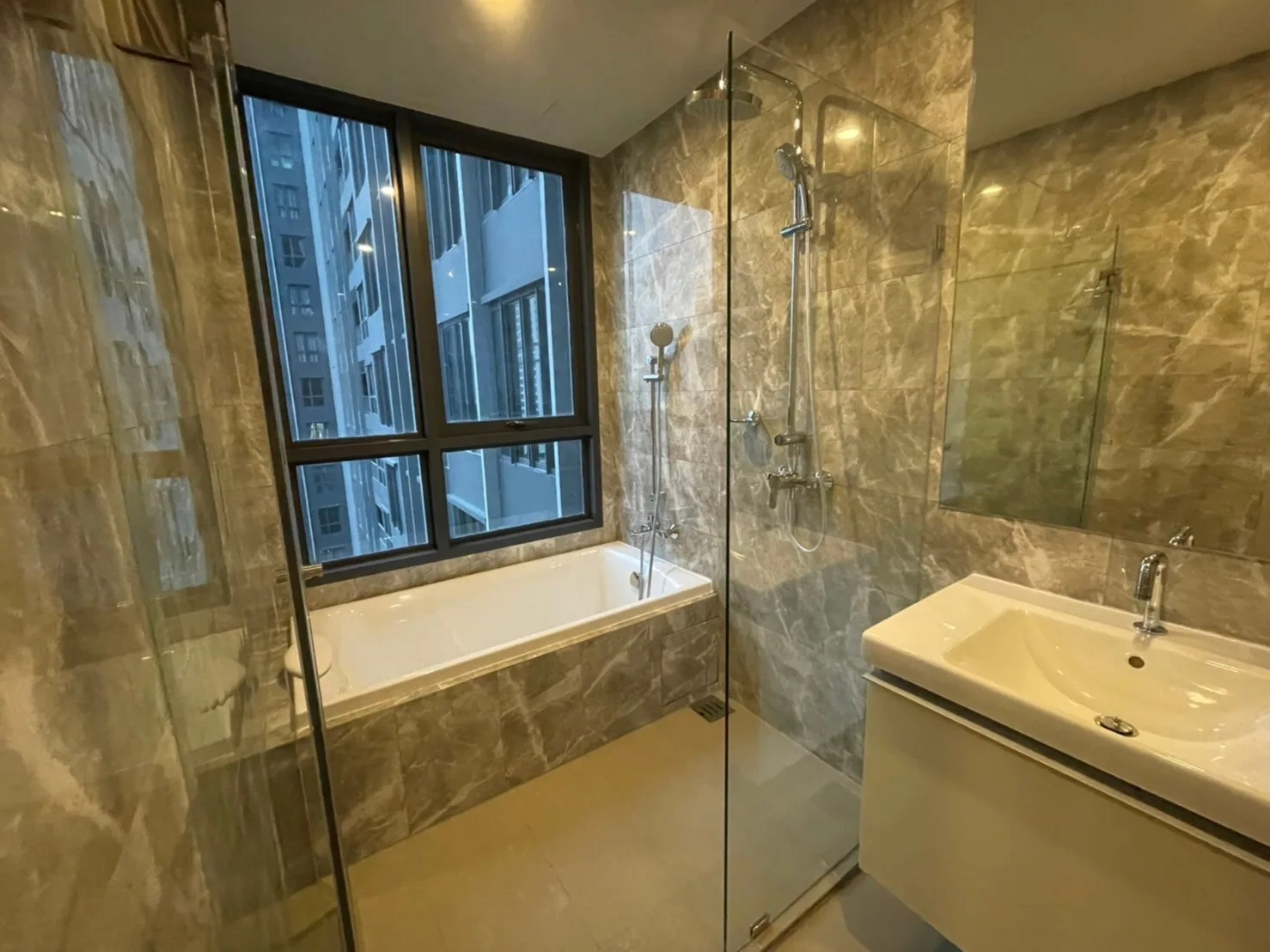 Property photos for Ideo Q Siam - Ratchathewi