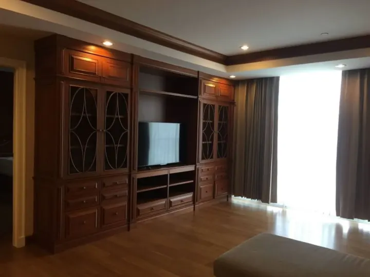 Property photos for Chamchuri Square Residence