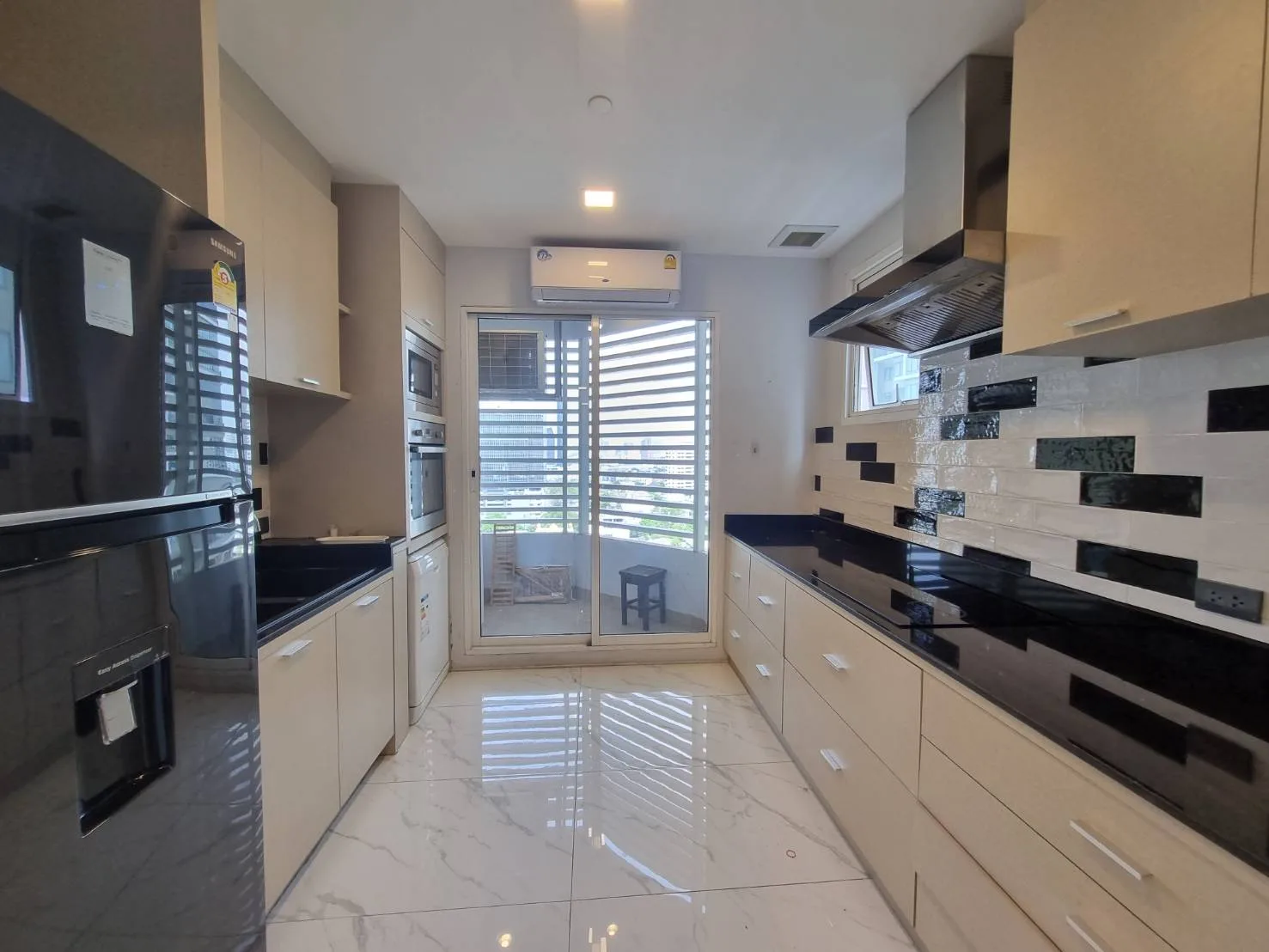 Property photos for Ideal 24